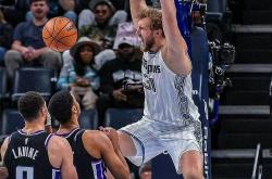 开云体育官方网站-独行侠险胜灰熊，拉文刷新纪录的简单介绍