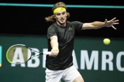 开云体育入口-包含欧洲网球队翻盘日本网球队，西西帕斯统治全场的词条