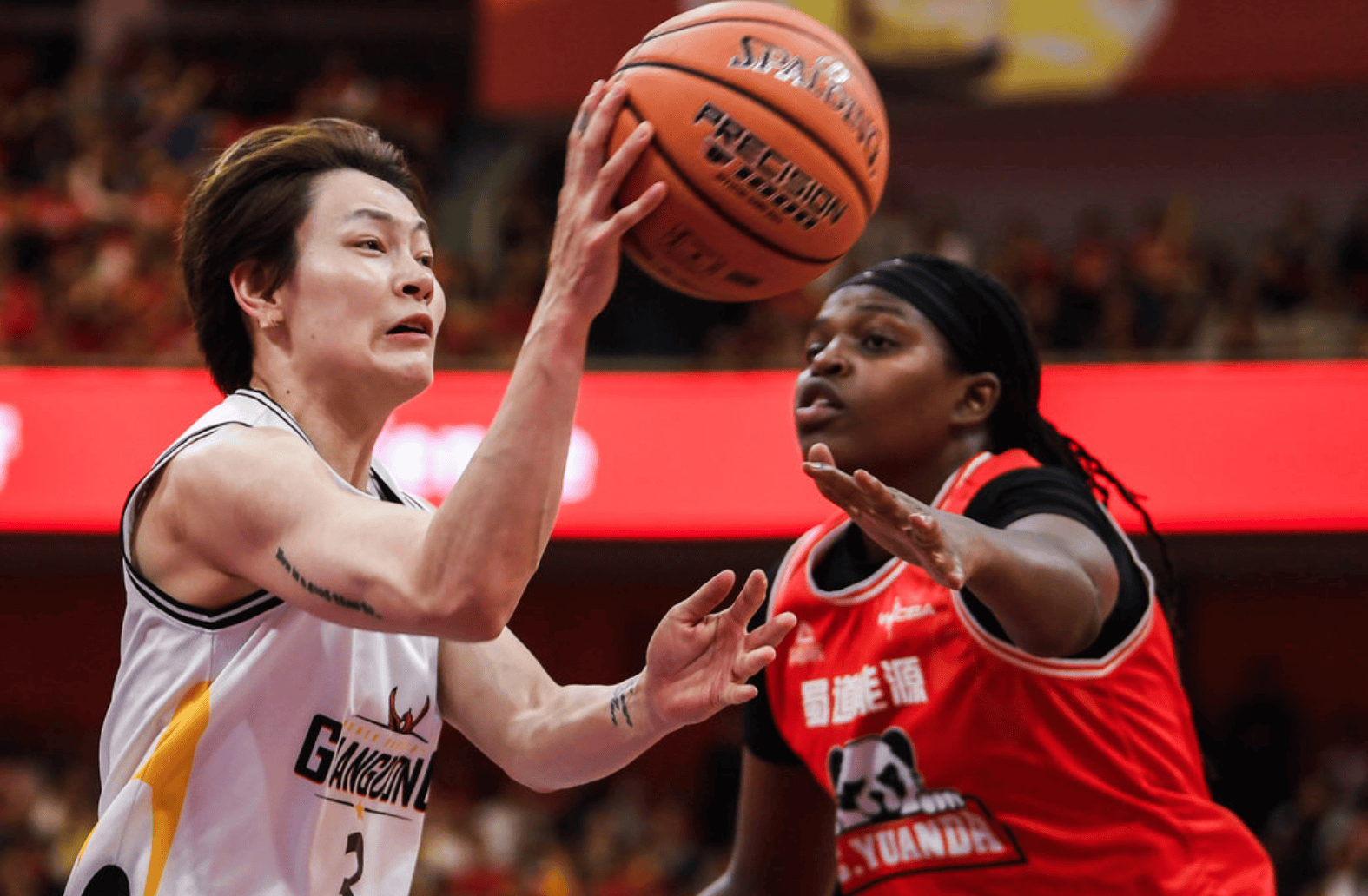 包含四川队客场遭遇大逆转，遗憾败北的词条