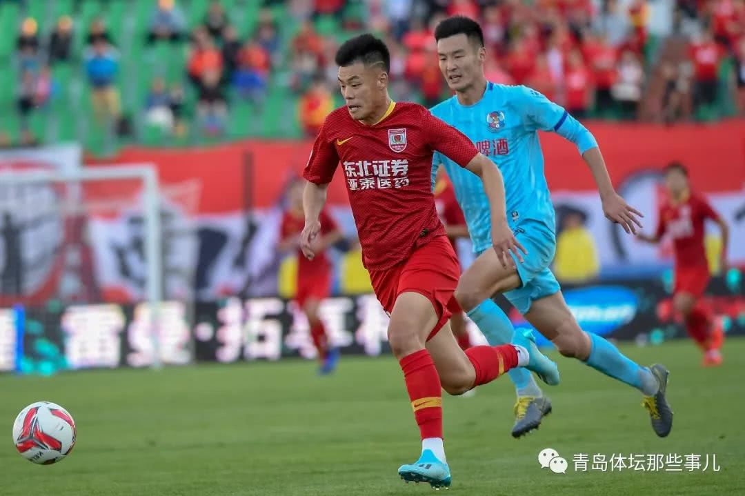 青岛黄海战平河南嵩山龙门，保持不败纪录的简单介绍