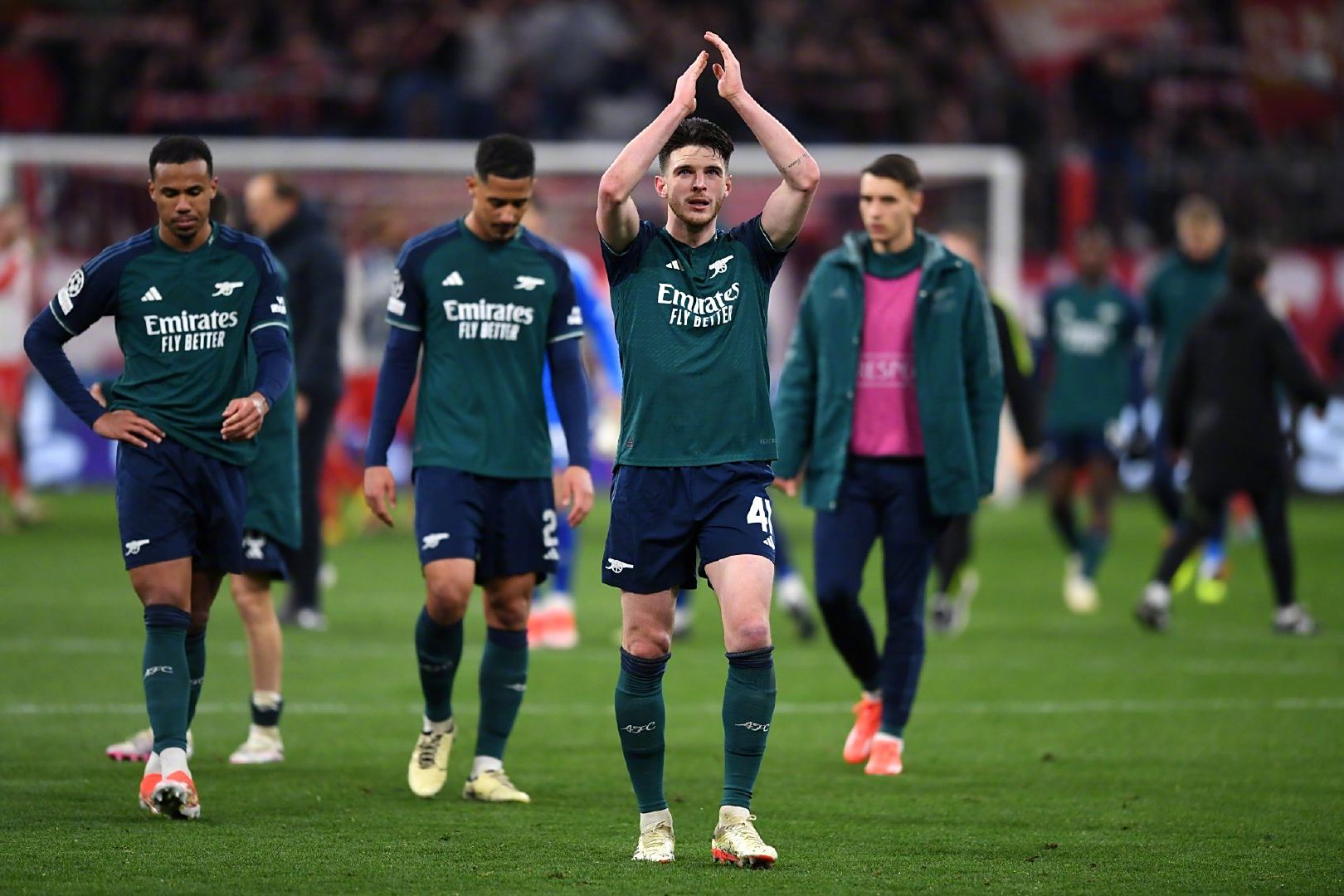 曼城力克富勒姆,继续追赶领头羊 曼城力克富勒姆,继续追赶领头羊