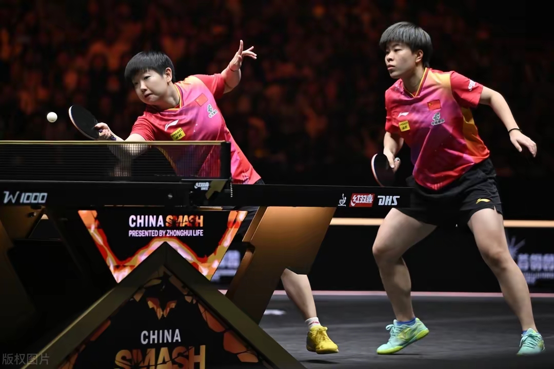 乒乓球选手大显身手夺得双打冠军 乒乓球选手大显身手夺得双打冠军