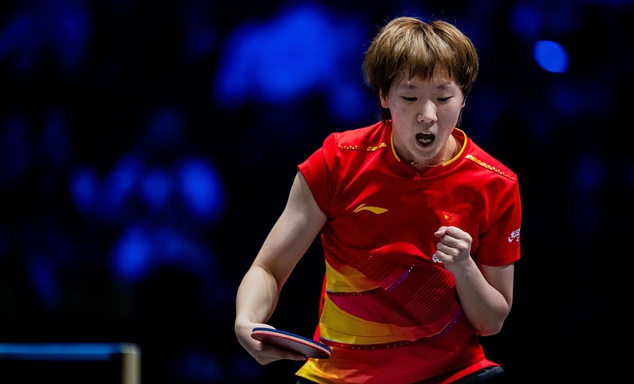 乒乓球选手大显身手夺得双打冠军 乒乓球选手大显身手夺得双打冠军