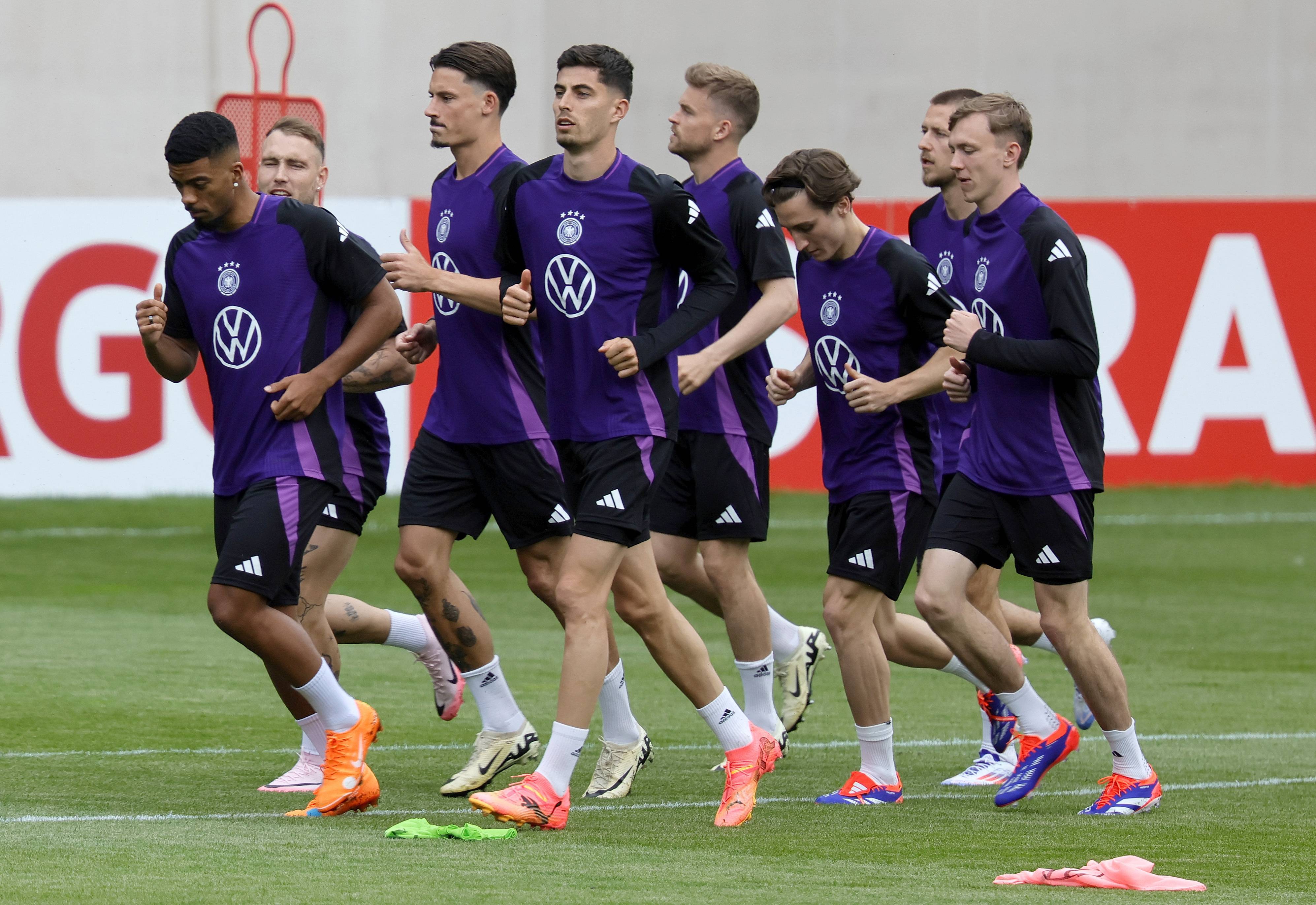 东道主国家球队备战欧洲国家杯