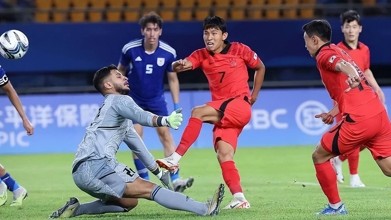 国际球员在亚非友谊赛中亮相，展现实力