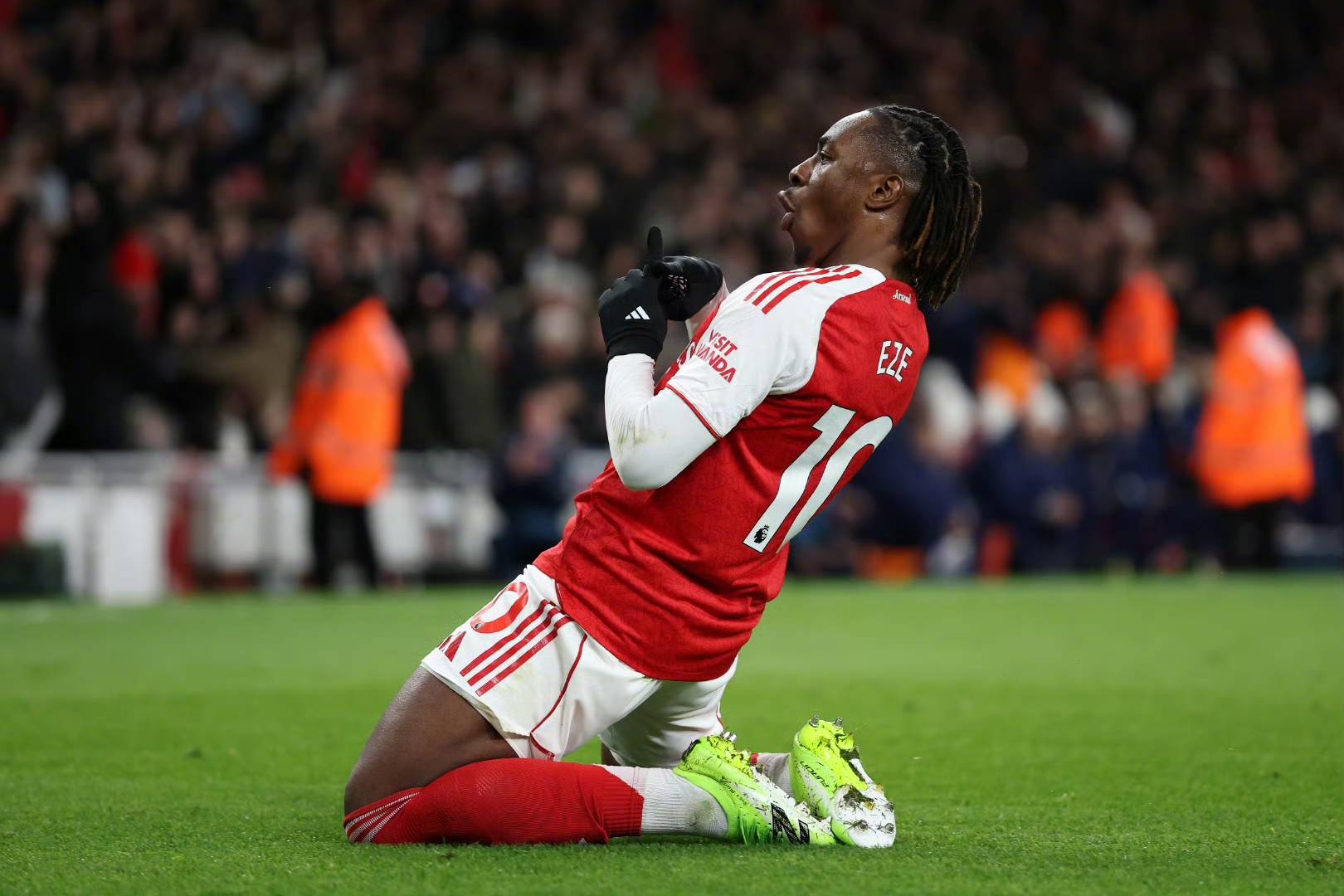 阿森纳大胜对手，豪取三分实现保级目标的简单介绍