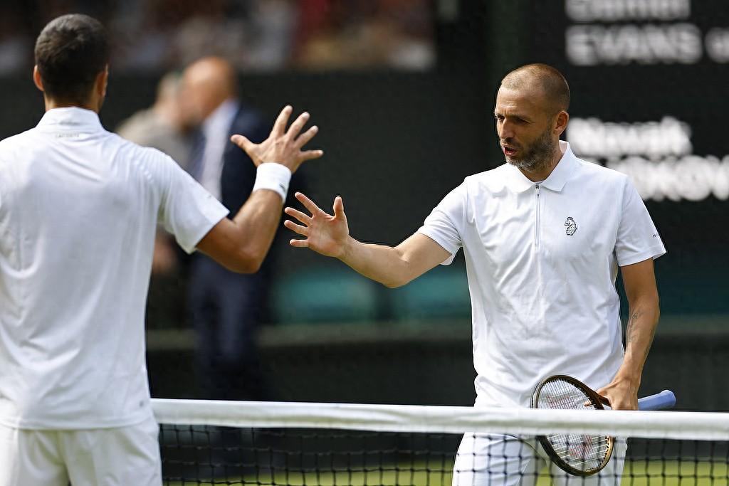 关于英国网球队鏖战美国网球队,费德勒打破历史纪录的信息 关于英国网球队鏖战美国网球队,费德勒打破历史纪录的信息