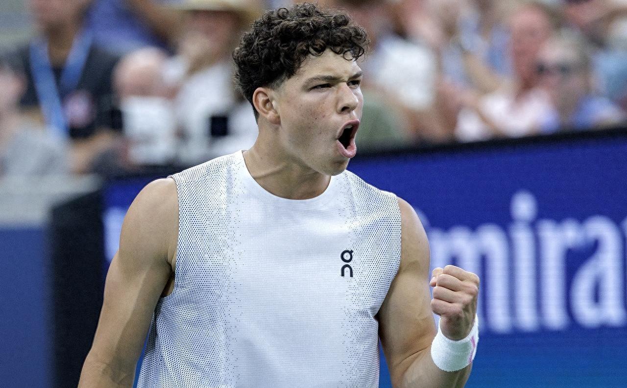 美网鏖战拉沃尔杯，鲁德关键制胜的简单介绍