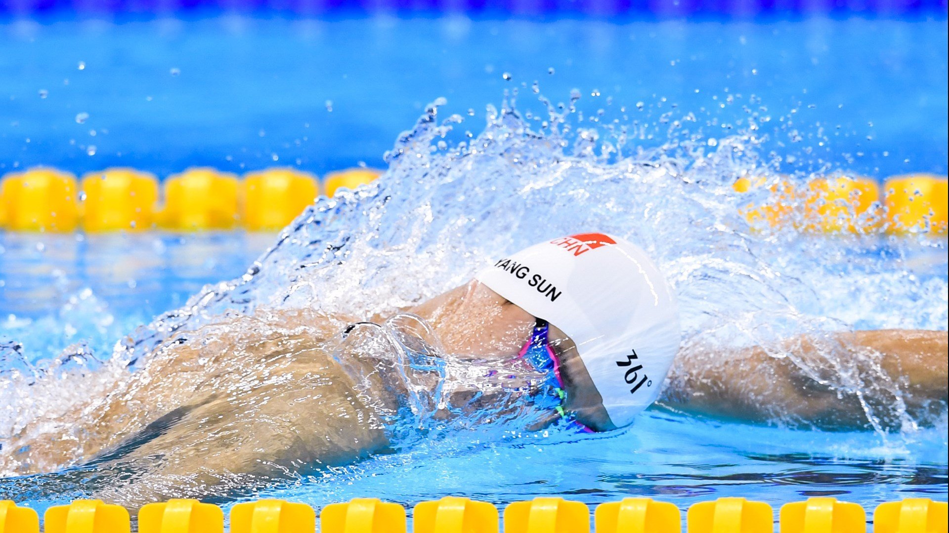 从深圳到费城，米切尔的跨洋救赎与一场定义职业生涯的胜利