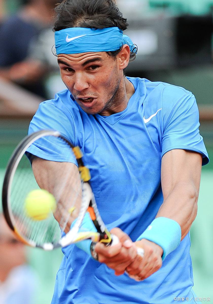 包含西班牙网球队力克德国网球队，费德勒三分雨点燃全场的词条