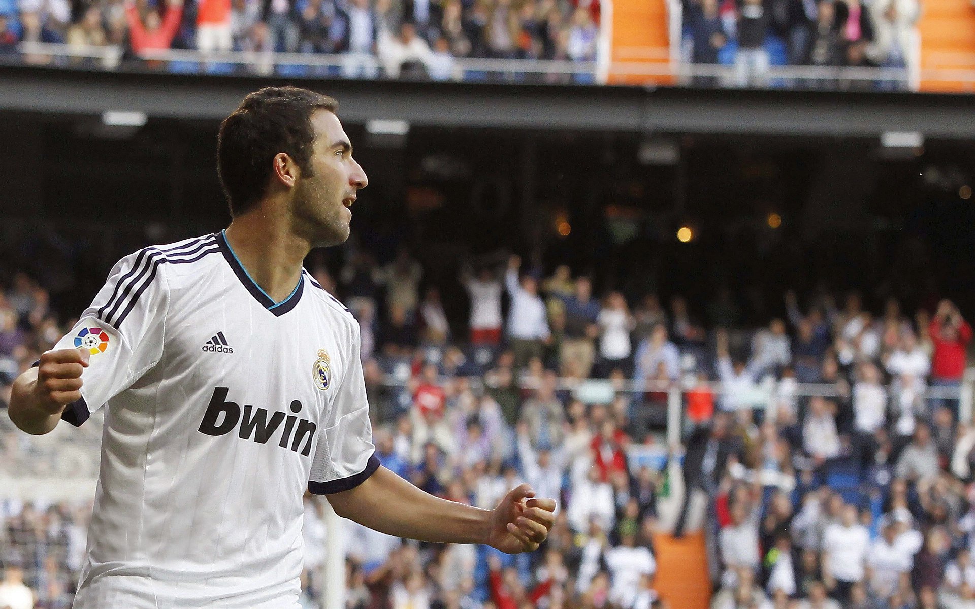 德甲争冠战之夜，萨拉赫完成自我救赎