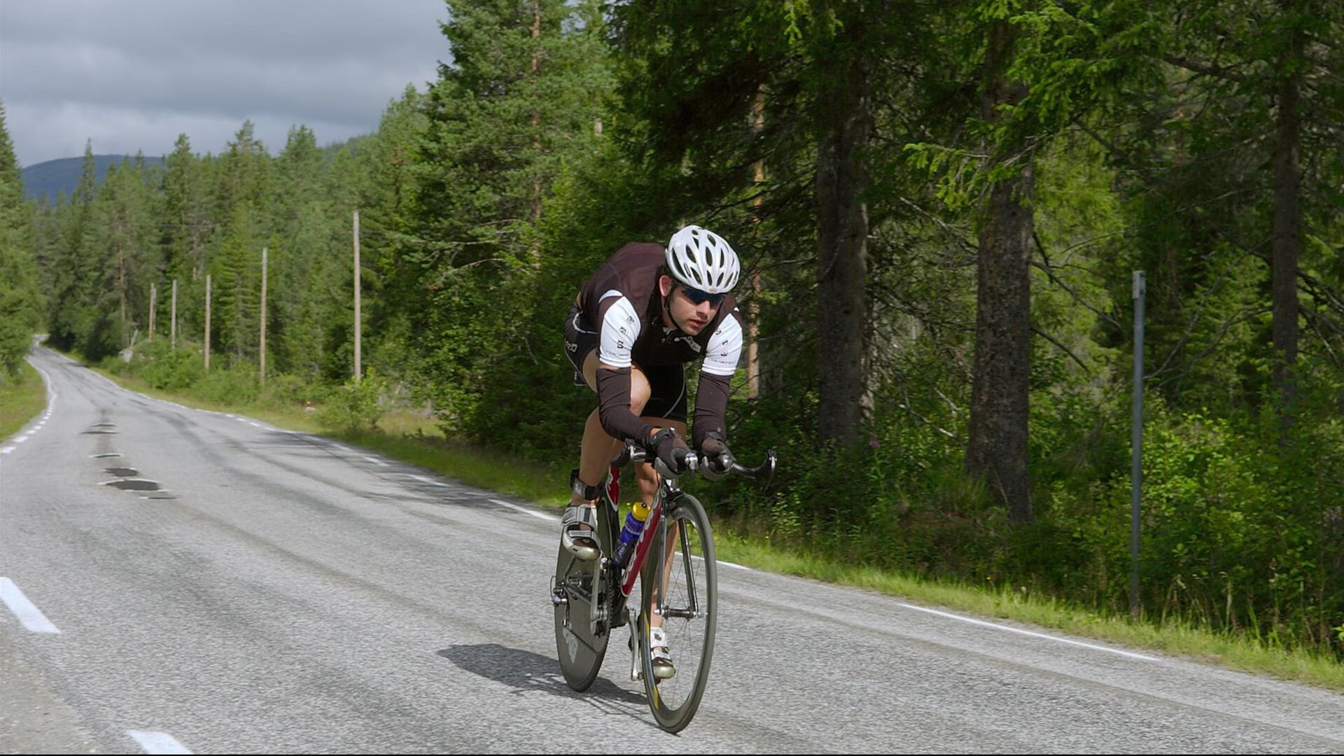 几内亚铁卫阿劳霍状态火热，那不勒斯锋线面临严峻考验