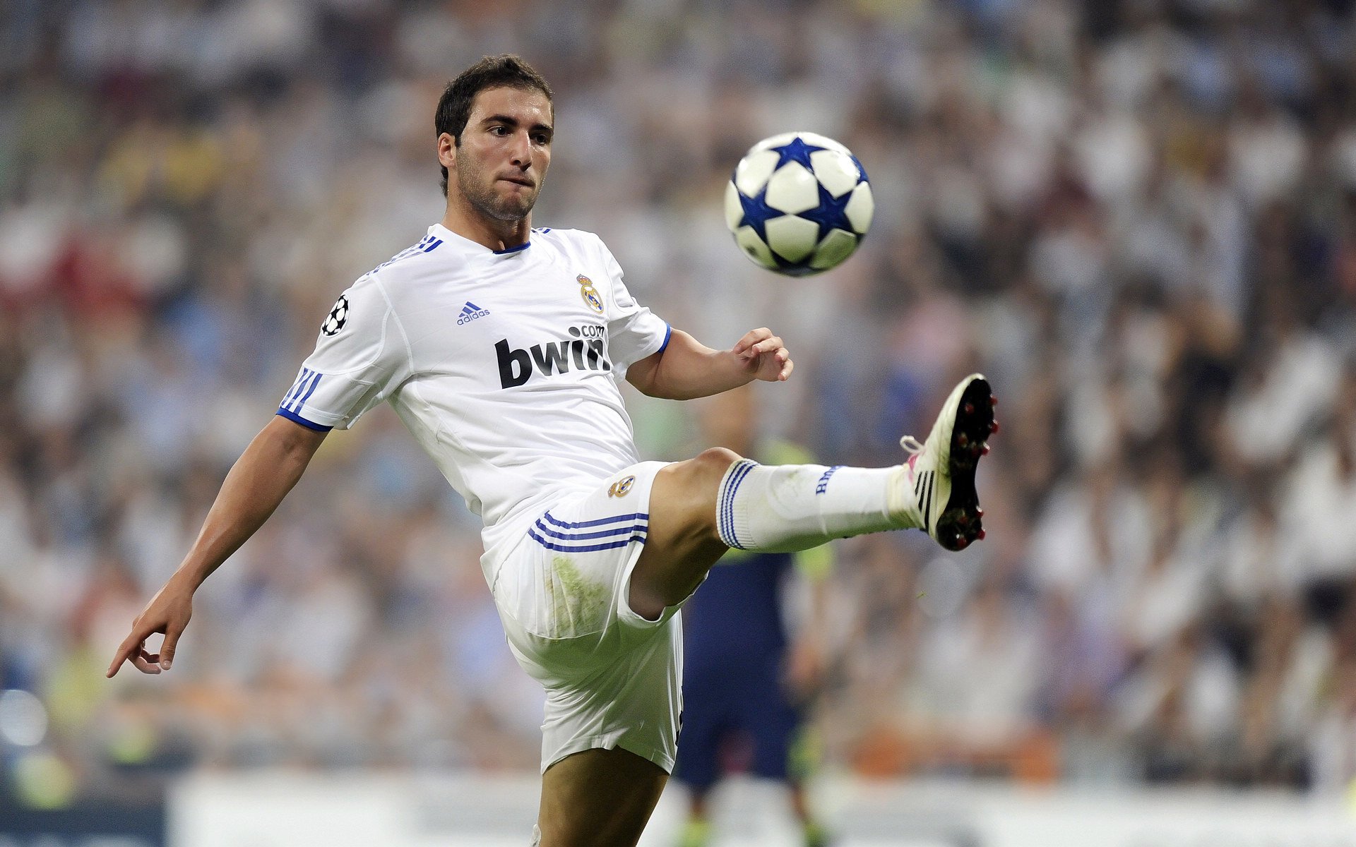 从京多安到希腊神话，防守艺术如何定义胜利，皇马王朝的启示