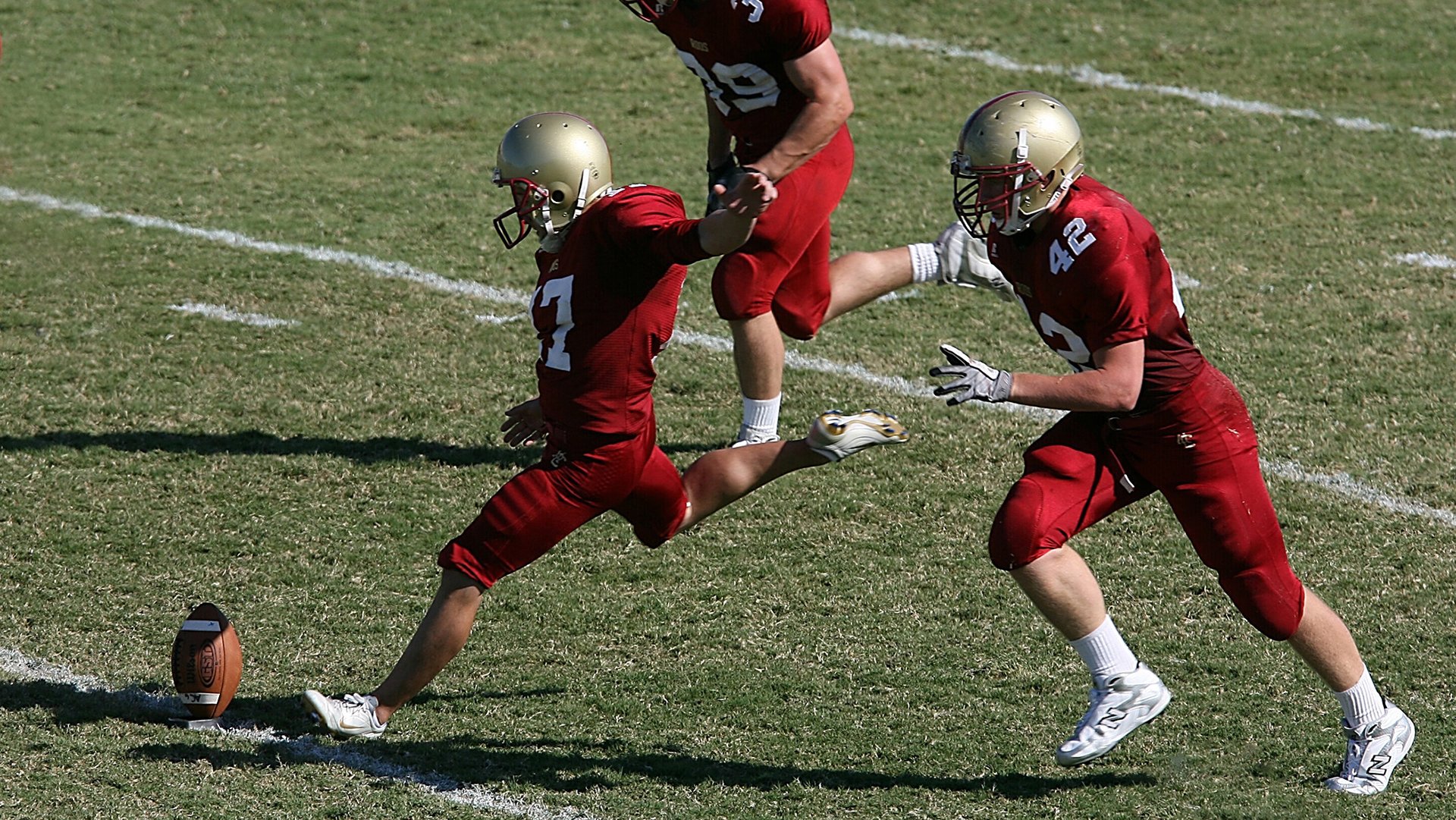 冰与火之歌,布伦森关键节点连续得分,火箭式防守如何锁死辽宁队